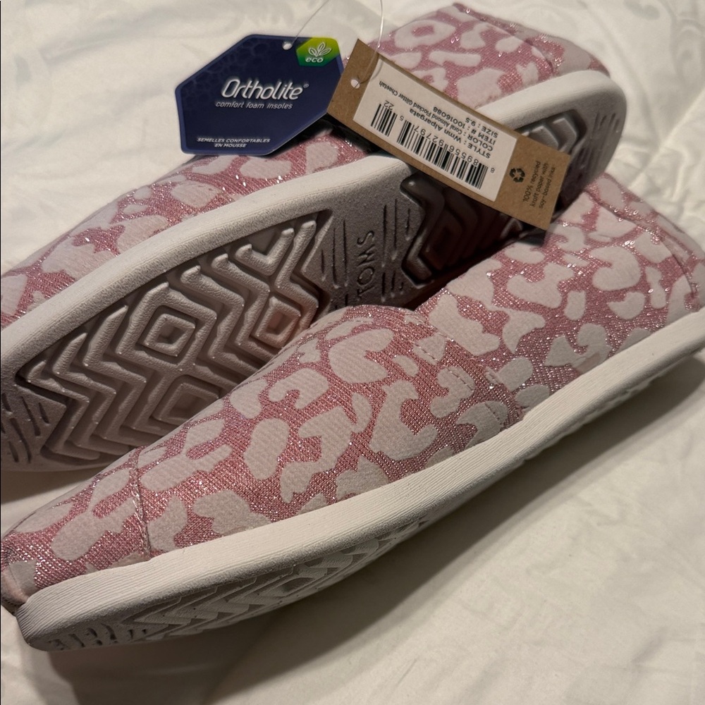 Floral TOMS Pink Slip-On Shoes - Picture 4 of 6